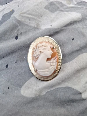 Vintage Antique Hand Carved Shell Cameo Pin  Brooch And Pendant Victorian Woman - Image 1 of 2
