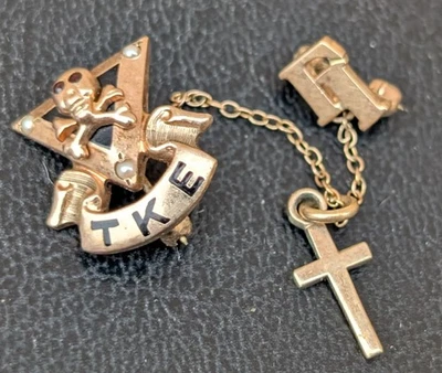 Vintage Rare Tau Kappa Epsilon Skull Pin Gold Garnet Pearls TKE Fraternity Badge - Image 1 of 4
