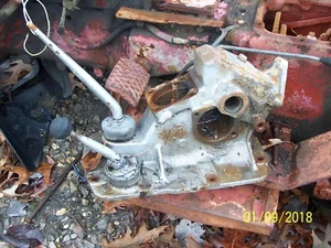 MF MASSEY FERGUSON 35,135 TRACTOR MANUAL STEERING HOUSING, TRANSMISSION SHIFTER - Picture 1 of 2