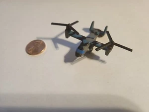 Micro Máquinas Militar V-22 Osprey Helicóptero De Colección Azul Negro Terror Tropas - Imagen 1 de 3