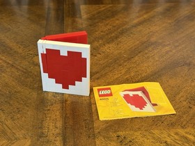 Retired Hard To Find LEGO Valentines Heart Book 40015 Complete With Manual