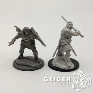 Dungeons & Dragons DND D&D Pathfinder Miniatures Minis | 2pc Human Fighter - Picture 1 of 4