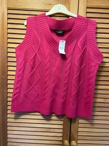 ladies v neck sleeveless jumper Size 14-16 Cerise Pink - Picture 1 of 2