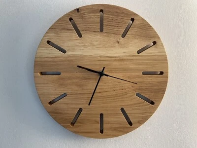 Wanduhr Holz Eiche rund handgefertigt - Bild 1 von 4