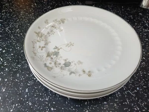 FIESTA / PRINCESS HOUSE WHITE BLOSSOM SIDE PLATES X 4 - Picture 1 of 3