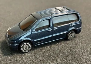 Maisto 2000 Chevrolet Venture Blue Die Cast Minivan 1:64 RARE GREAT CONDITION - Picture 1 of 6