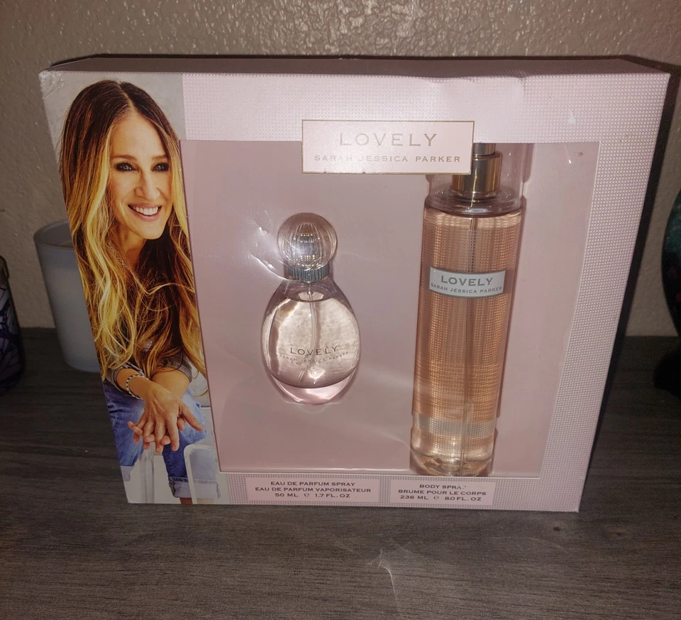 Precioso Set Regalo Sarah J. Parker Perfume y Spray Corporal Nuevo  Foto 1 de 2