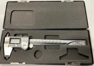 Mitutoyo 500-752-10 Digimatic Caliper, 0-6"/0-150mm Range, .0005"/0.01mm, IP67 - Picture 1 of 6