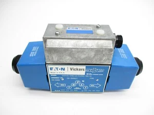 EATON VICKERS DG4V4016CMPA5WLB510 02-355627 4500PSI 110/120V UNMP - Picture 1 of 4