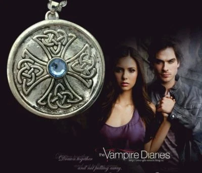 COLLANA GALEN VAUGHN CACCIATORE THE VAMPIRE DIARIES HUNTER ELENA JEREMY - Immagine 1 di 4