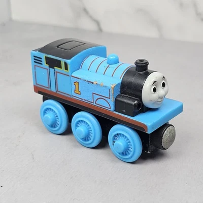 Thomas Wooden Railway Talking Thomas 2012 Y4116 trem azul - Imagem 1 de 4