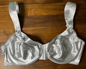 Vtg shiny Satin Underwire unlined second skin Bra Sz 34B Adonna - Picture 1 of 5