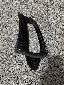 2017 2018 2019-2023 MCLAREN 720S FRONT RIGHT HINGE QUARTER PANEL AIR DUCT COVER - Picture 1 of 9