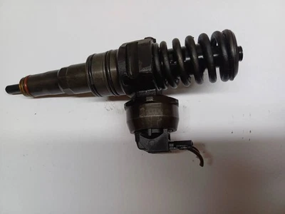 Volkswagen PASSAT B6 2008 Diesel fuel injector 03810073BQ 103kW OIR2486 — 第 1/4 张图片