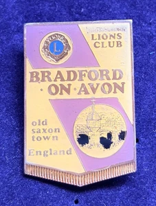 LIONS CLUB BRADFORD ON AVON OLD SAXON TOWN PIN BADGE - Bild 1 von 3