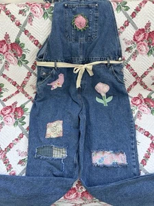 Upcycled Bib Overalls Art Wear Quilt Vintage Embroidery Boho Patchwork Sz L 16 - Picture 1 of 13