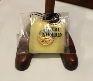Vintage WIBC Award Lapel Pin 600 Series Bowling  - Picture 1 of 2