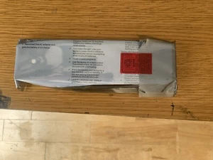 New Genuine Acer Aspire Battery (11.1v, 4400mah) AS07A75 ( Never Opened ) - Picture 1 of 2