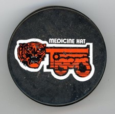 VINTAGE FULL SIZE PUCK MEDICINE HAT TIGERS OFFICIAL WHL 
