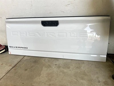 雪佛兰索罗德 2500 2024 后备箱/舱口/尾门 2903886 — 第 1/4 张图片