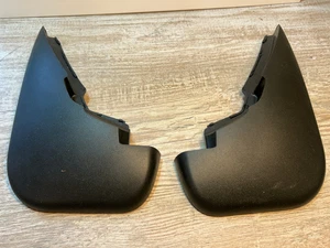 GENUINE Ford Fusion Front Mudflaps 2N1J22201AC - Picture 1 of 2