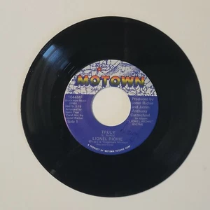 LIONEL RICHIE TRULY/JUST PUT SOME LOVE IN YOUR HEART (VG+) 1644MF45 RECORD - Picture 1 of 2