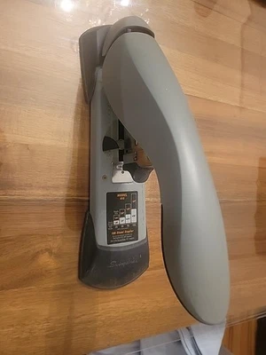 Grapadora de hojas Swingline modelo 415 160  Foto 1 de 4