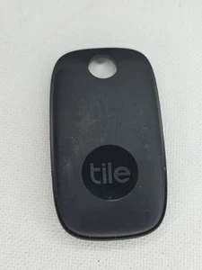 Tile Pro 2022 Universal Bluetooth Tracker - Black - Photo 1 sur 3