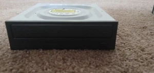 LG - GH24NSCO - Internal 24x DVD Rewriter Super Multi with M-DISC Support SATA - Afbeelding 1 van 2