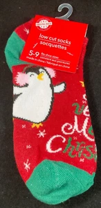 Christmas House - Penguin Red Socks - Girl's Size 5-9 - Low Cut Socks - Picture 1 of 3