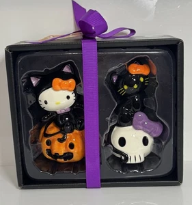 Blue Sky Hello Kitty & Friends Halloween Totenkopf Salz- und Pfefferstreuer Neu im Karton - Bild 1 von 6