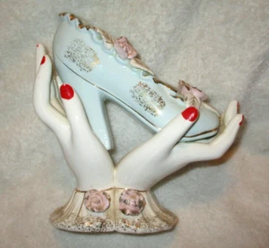 Vintage~Ladies Porcelain~Hand Holding High Heel Shoe~Pink Roses~Gold Trim~1950's - Picture 1 of 16