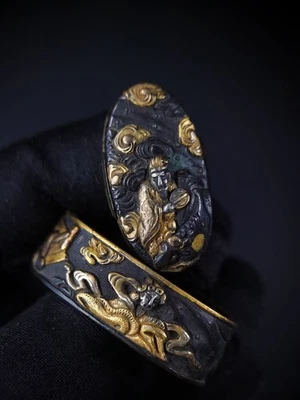 Rainha japonesa mãe do oeste Fuchi e Kashira para o período Wakziashi Edo B126 - Imagem 1 de 4