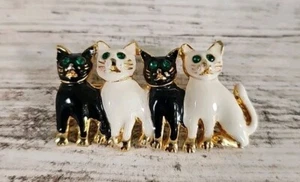 Vintage Cat Brooche, with Emerald Green eyes - Picture 1 of 13