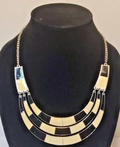 Collar de esmalte de cuello de 3 capas Avery alterna negro y Bage va con cualquier color - Imagen 1 de 10