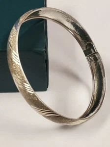 Sterling Silver Chevron Brushed Finish Bangle Bracelet 9.4 Gr - Picture 1 of 5