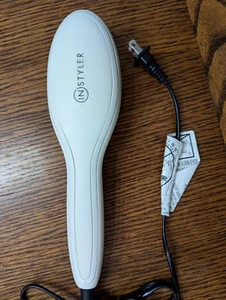 InStyler Straight UP Ceramic Straightening Brush Model 00484 White DK818 Tested - Picture 1 of 9