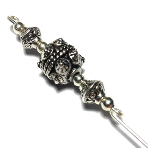 Silver Hat Pin ~ NOT FROM CHINA ~ MADE IN ENGLAND - Picture 1 of 1