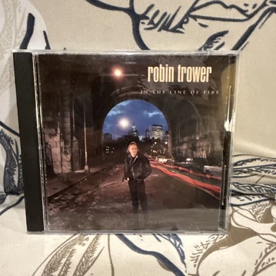 ROBIN TROWER In the Line of Fire (CD, 1990, Atlantic Records) Guitar Great Foto 1 de 4