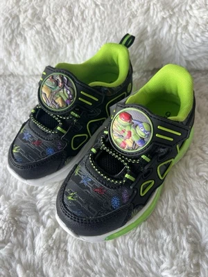 TEENAGE MUTANT NINJA TURTLES Niños Pequeños Talla 9 Iluminados Zapatos para Correr Negros Foto 1 de 4