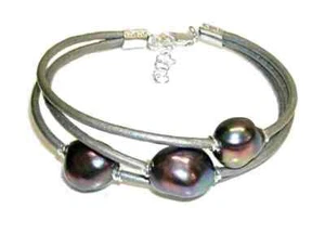 PULSERA 3 PERLAS CULTIVADAS GRISES, CUERO GRIS Y PLATA DE 1ª LEY 925 Bolsa tela - Imagen 1 de 4
