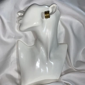 gebrauchte authentische GIVENCHY 14k Gold Platte breite hohle Creolen POSTBACK - Bild 1 von 9