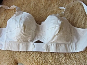 NEVER WORN VTG 50's White Chansonette Maidenform Circle Stitch Bullet Bra 32C - Picture 1 of 11
