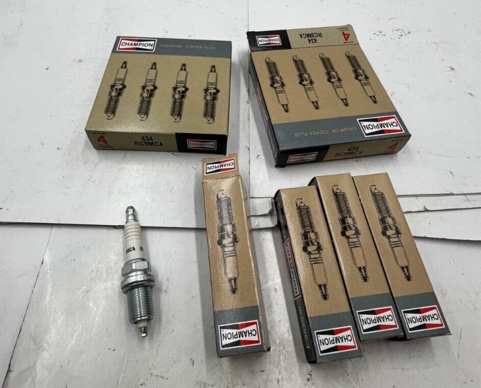 (CANTIDAD 8) Bujía Champion Copper Plus 434 RC9MC4 para Subaru Legacy 2012 Foto 1 de 4