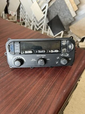 2006 dodge grand caravan A/c Control Panel  - Image 1 of 3