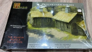 Pegasus 1/72 Russian Farm Houses Including 17 Pieces (2 Buildings) New Old Stock - Bild 1 von 1