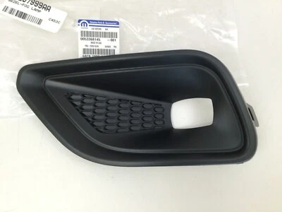 2019-2022 Jeep Cherokee Front LH LED Fog Lamp black honeycomb Bezel new OEM - Image 1 of 3