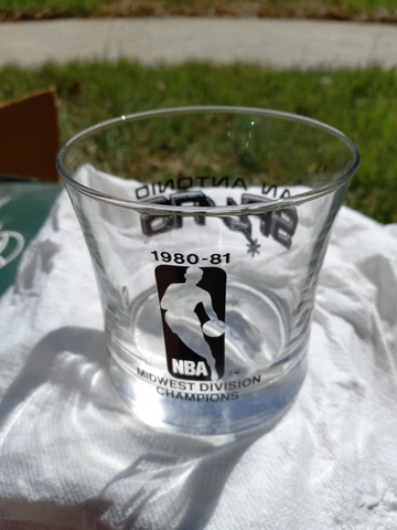 1x 1980-81 San Antonio Spurs Midwest Division Champs Drinking Glass NOS! Cover