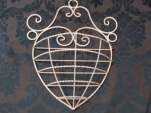 Home Interiors Rustic White Metal Heart Wall Pocket/Basket Planter Finish / New - Picture 1 of 6