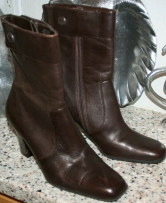 ALFANI 棕色皮革 HEELED 靴子 侧拉链 尺码 8.5 M QUIMBY — 第 1/4 张图片